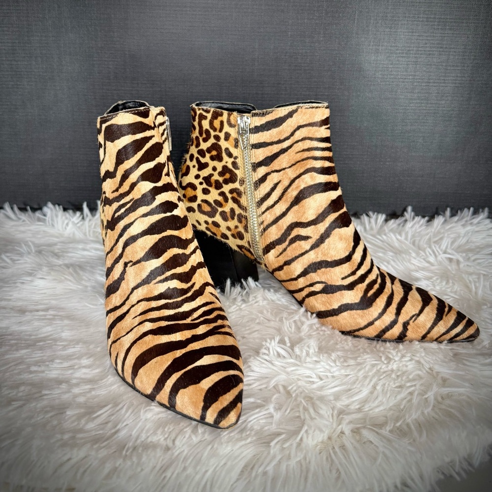 Dolce‎ Vita Aden Tiger Leopard Print Calf Hair Ankle Bootie